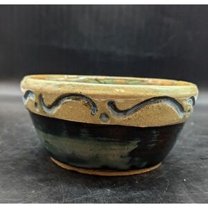Handmade Studio Art Pottery Green Carved Bowl Signed Kathleen 6.5"